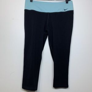 EUC‎ Nike Dri Fit Black and Mint Capri Leggings L